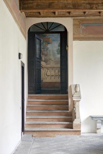 06_entrance_and_steps