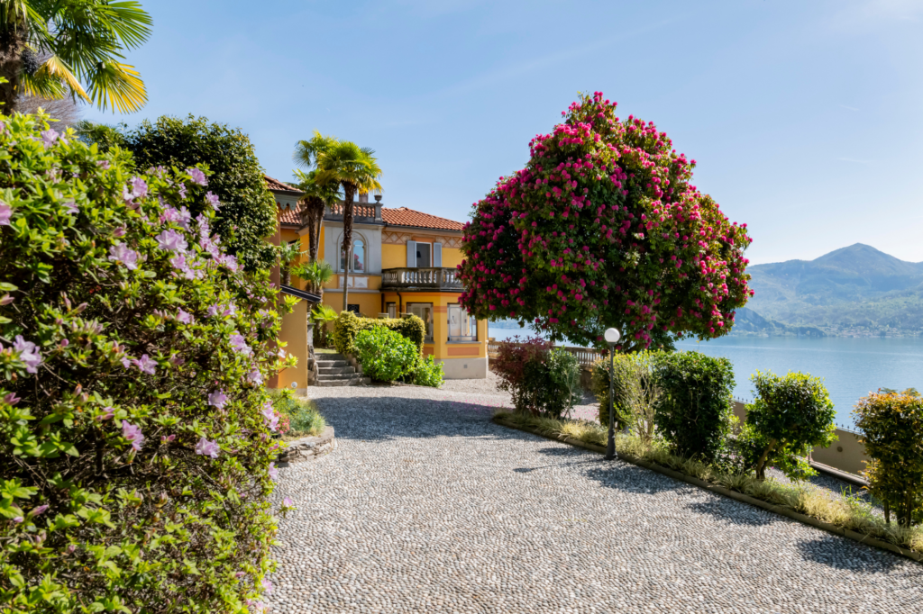 private villa in Italian garden